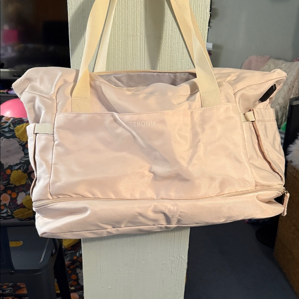 Women's Cream Travel Bag